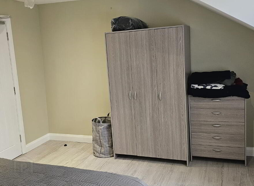 Castlereagh Road, Belfast, BT5 5FR