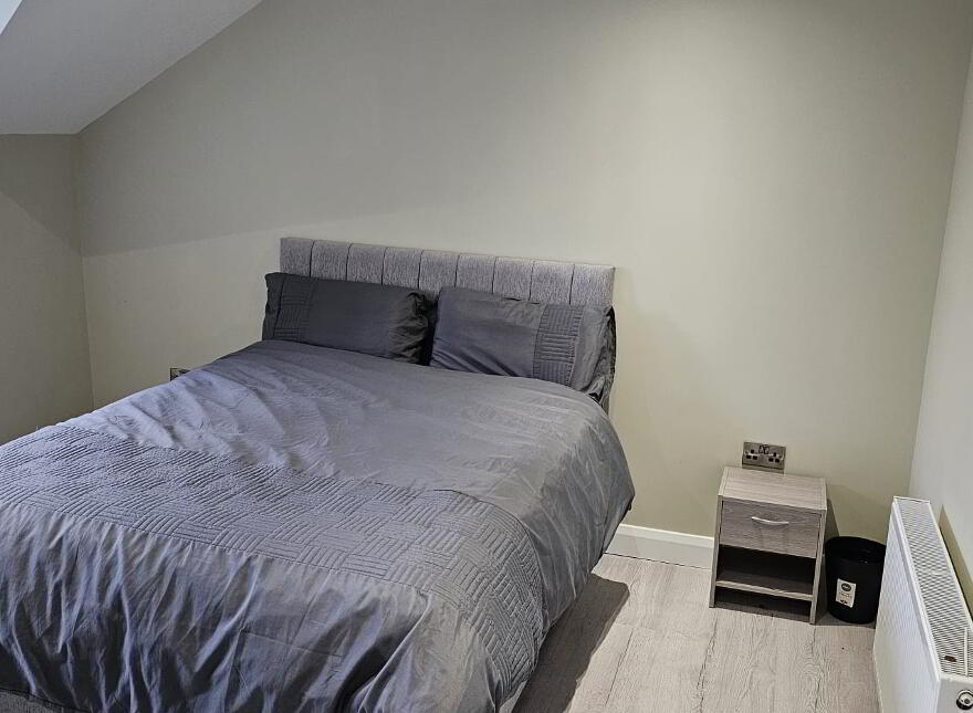 Castlereagh Road, Belfast, BT5 5FR