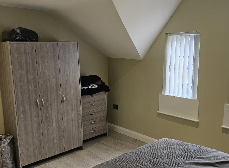 Castlereagh Road, Belfast, BT5 5FR