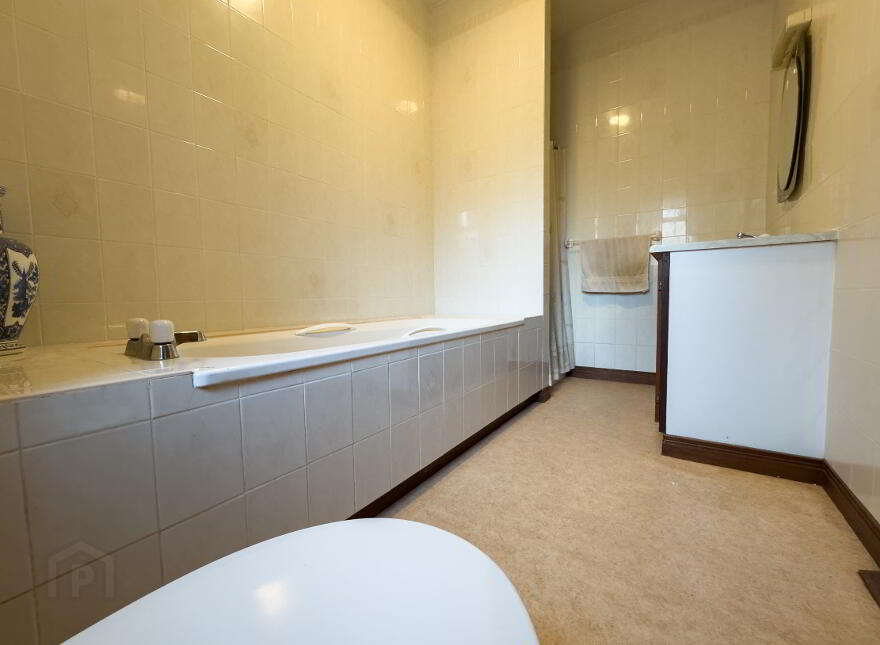 Bradys, 16 Main Street, Cavan, H12K768