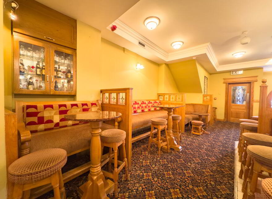 Bradys, 16 Main Street, Cavan, H12K768