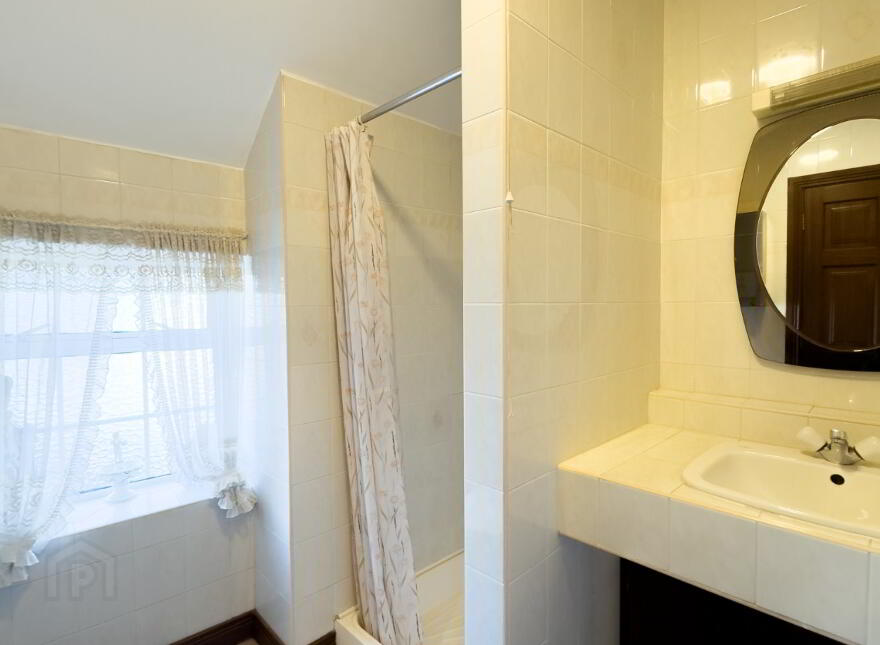 Bradys, 16 Main Street, Cavan, H12K768