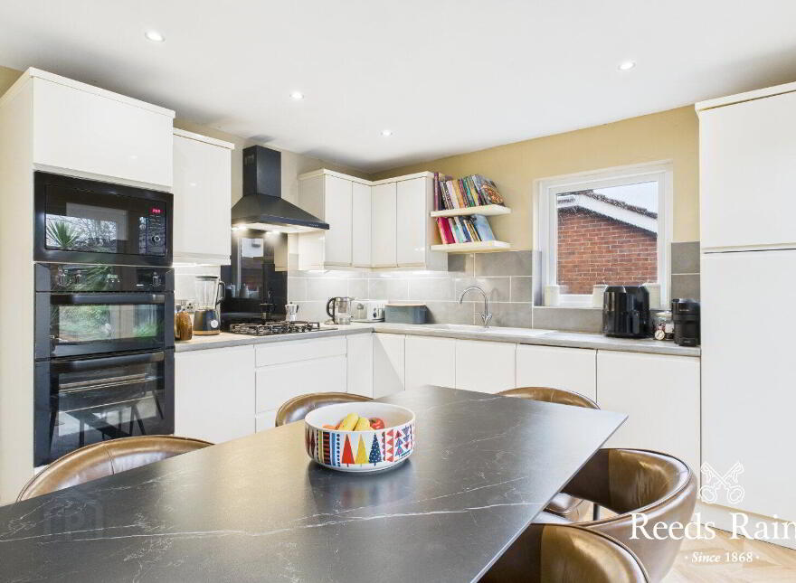 4 Mourneview Park, Carrickfergus, BT38 8SG