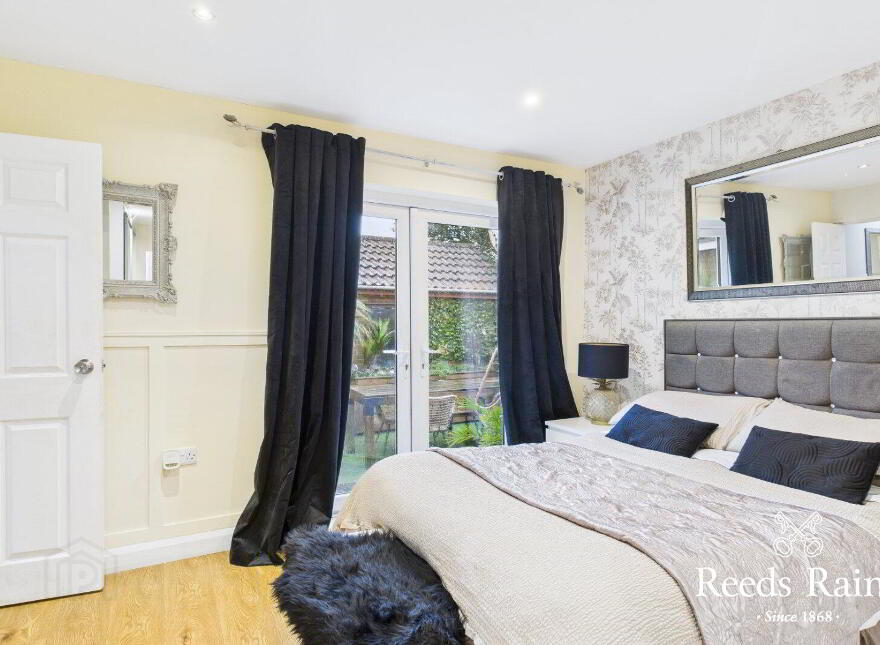4 Mourneview Park, Carrickfergus, BT38 8SG