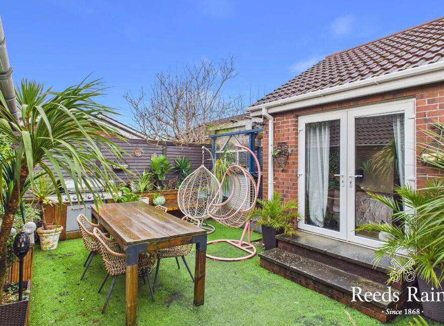 4 Mourneview Park, Carrickfergus, BT38 8SG