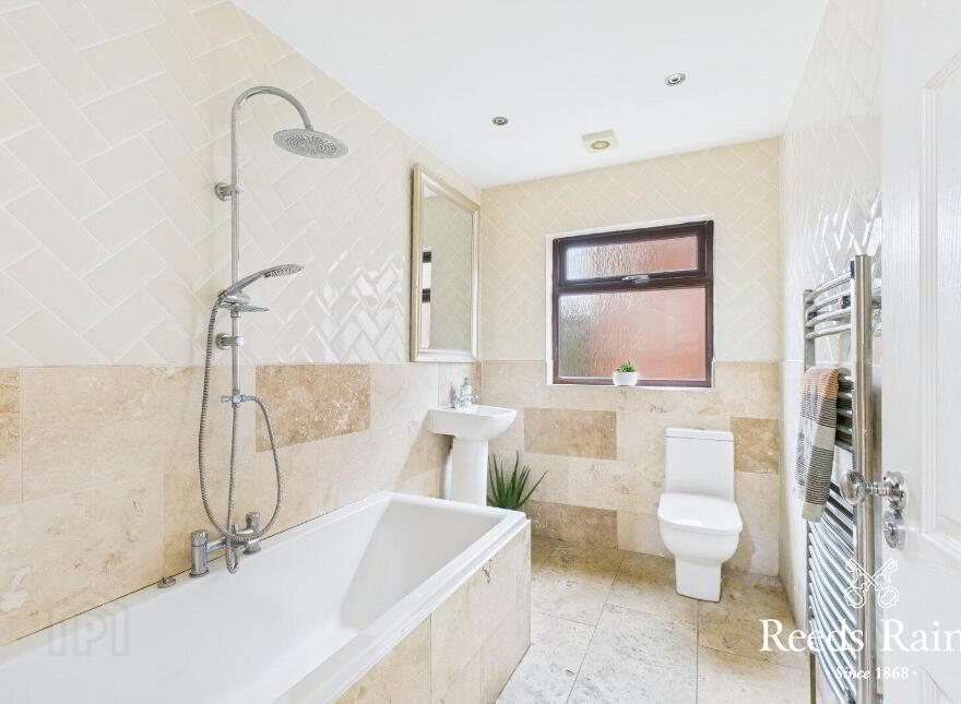 4 Mourneview Park, Carrickfergus, BT38 8SG