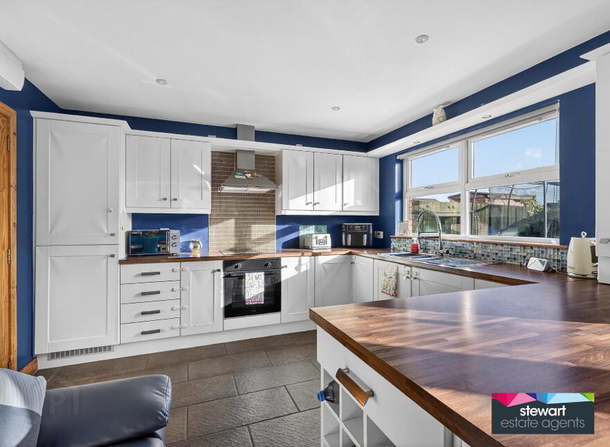 8 Broomhill Grove, Magheralin, BT67 0GY