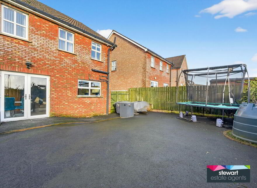 8 Broomhill Grove, Magheralin, BT67 0GY
