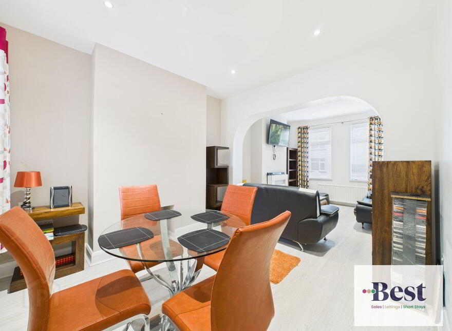 32 Old Glenarm Road, Larne, BT40 1NQ