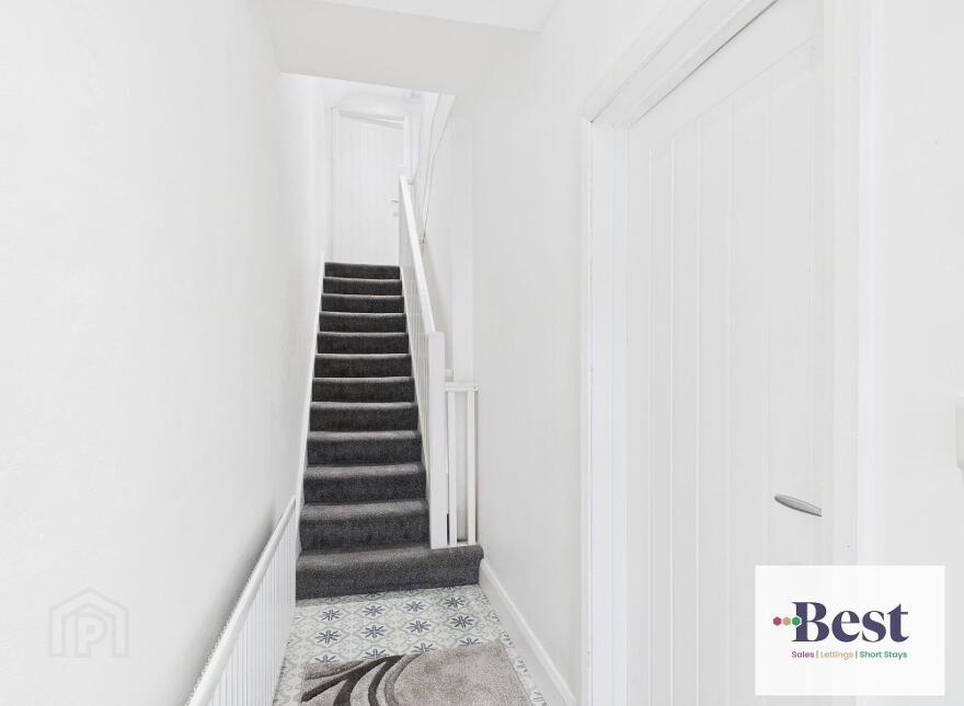 32 Old Glenarm Road, Larne, BT40 1NQ