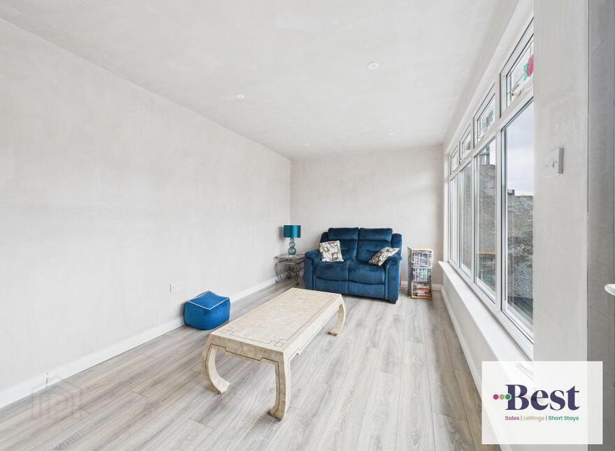 32 Old Glenarm Road, Larne, BT40 1NQ