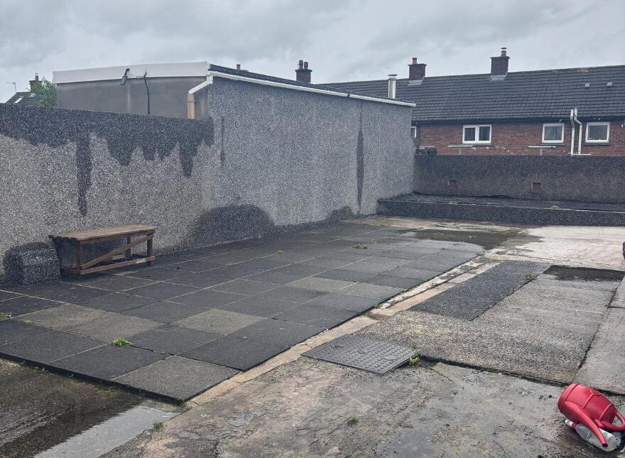 145 Waterloo Gardens, Larne, BT40 1EU