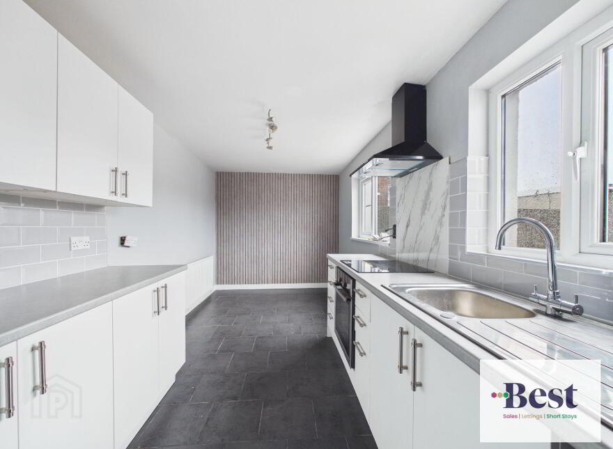 145 Waterloo Gardens, Larne, BT40 1EU