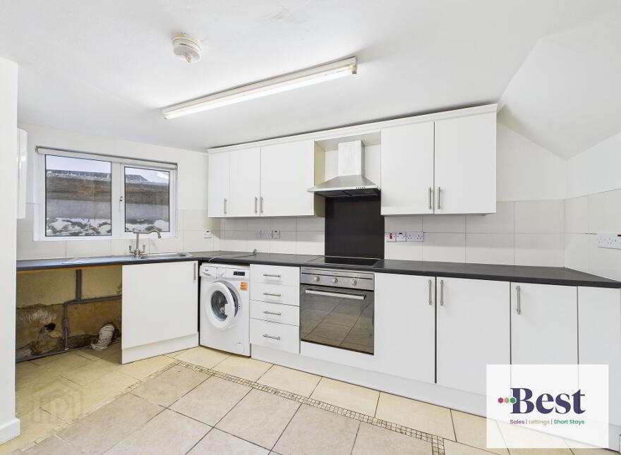 2a Newington Avenue, Larne, BT40 1NN