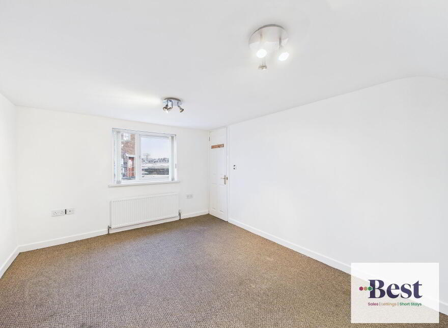 2a Newington Avenue, Larne, BT40 1NN