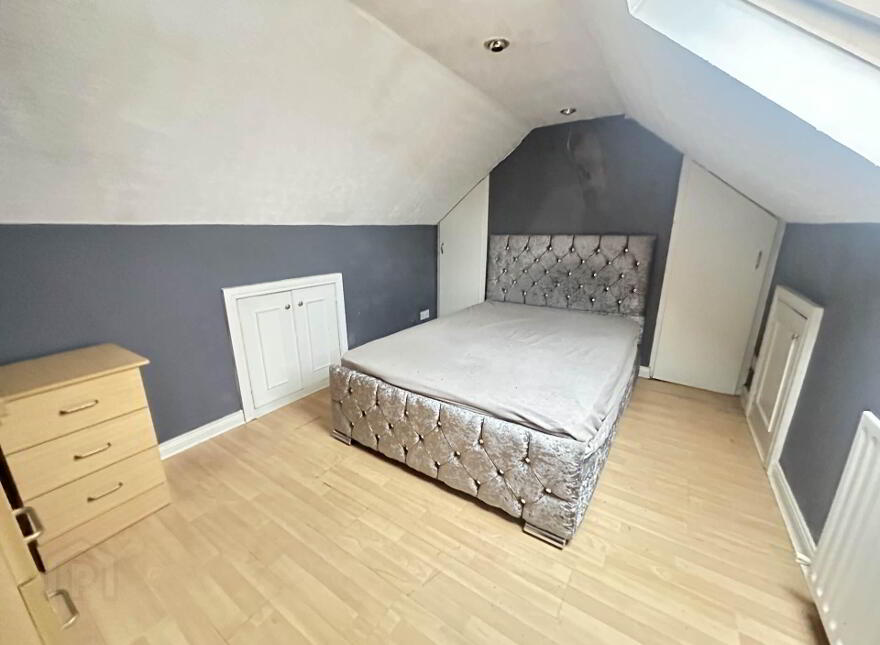 11 Iveagh Drive, Falls Road, Belfast, BT12 6AY