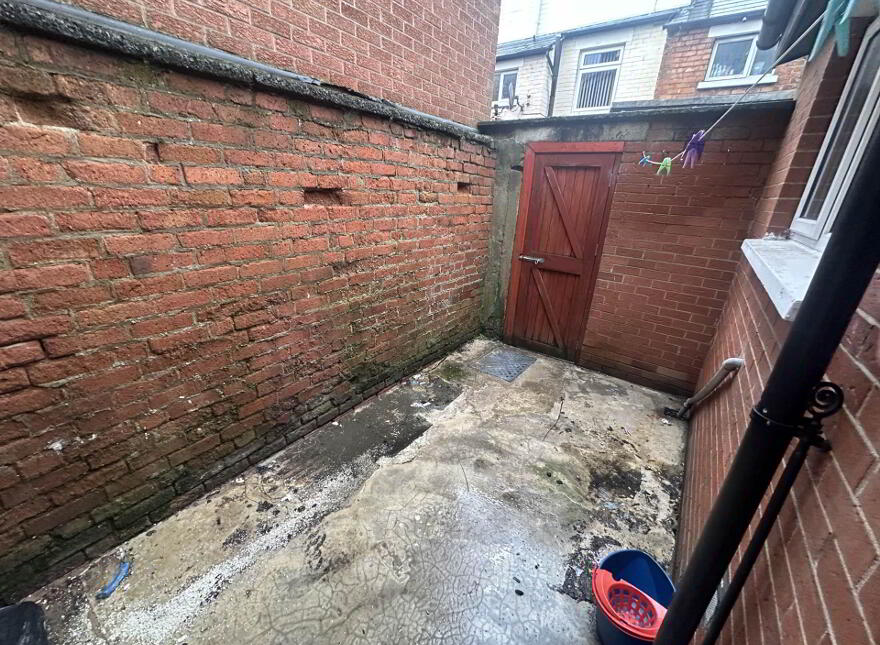 11 Iveagh Drive, Falls Road, Belfast, BT12 6AY