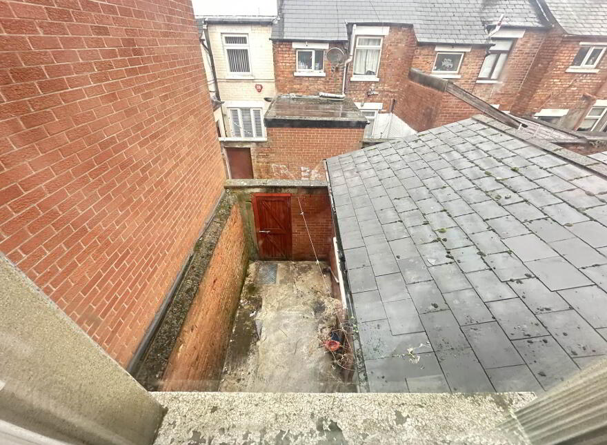 11 Iveagh Drive, Falls Road, Belfast, BT12 6AY