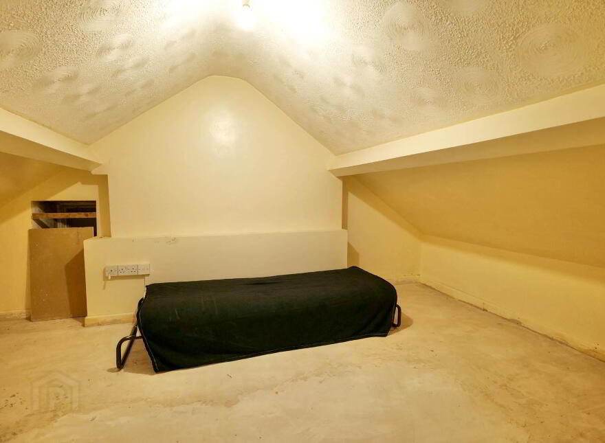 White Cottage, Lodge, Hospital, V35EY72