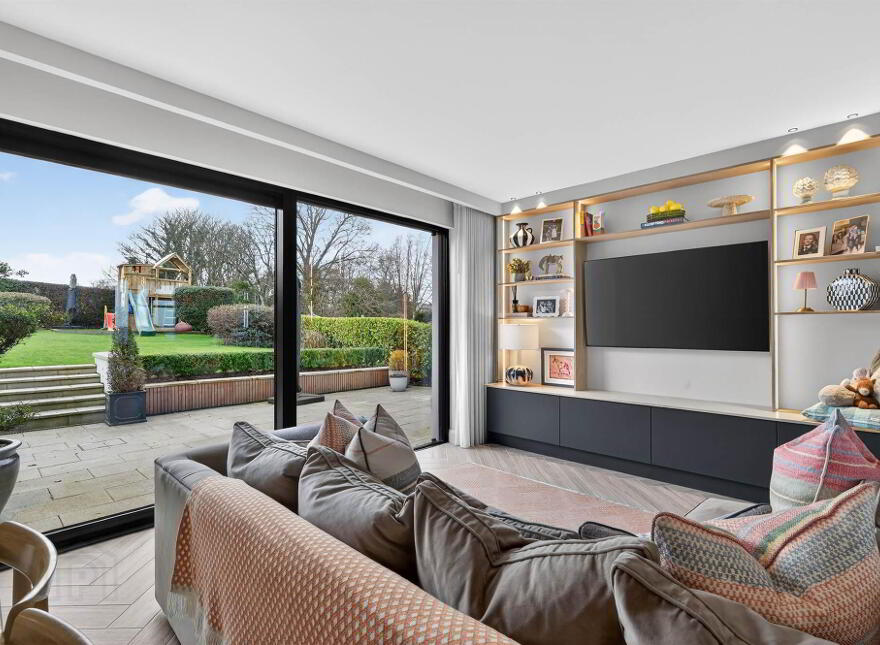 59 Milecross Road, Newtownards, BT23 4SR
