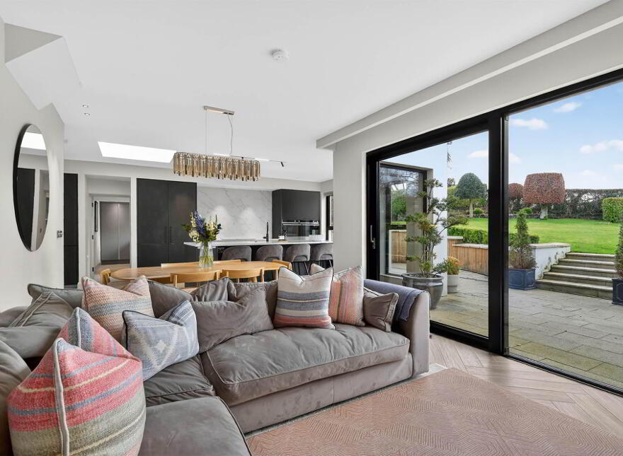 59 Milecross Road, Newtownards, BT23 4SR