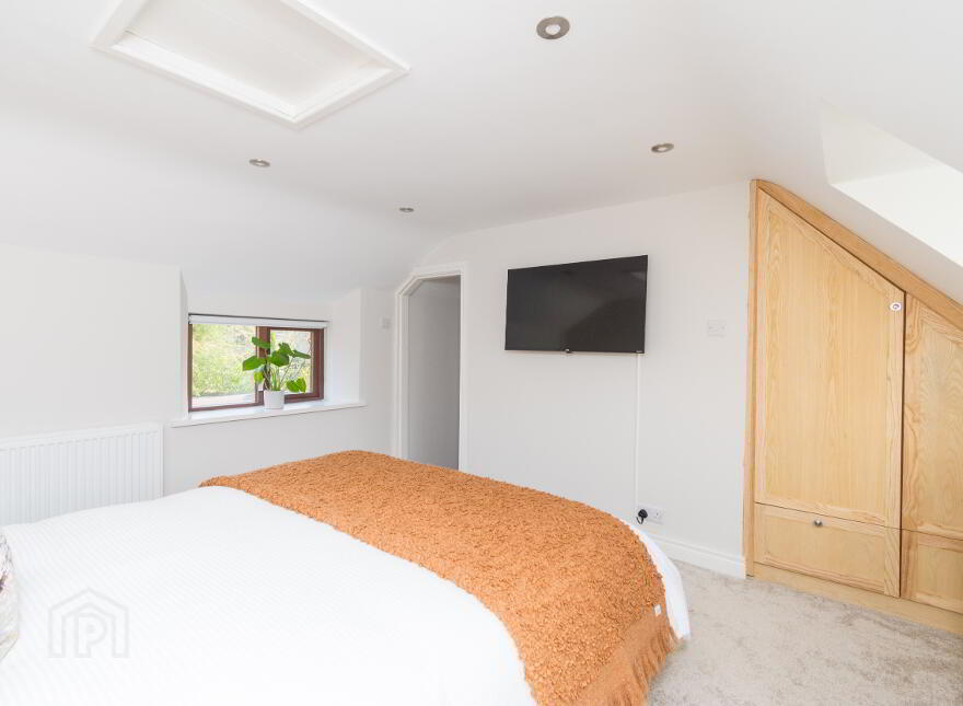 Duncan's Cottage, 8 Arthur Street, Royal Hillsborough, BT26 6AP