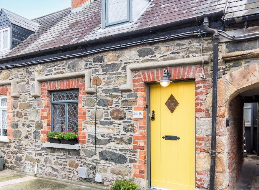 Duncan's Cottage, 8 Arthur Street, Royal Hillsborough, BT26 6AP