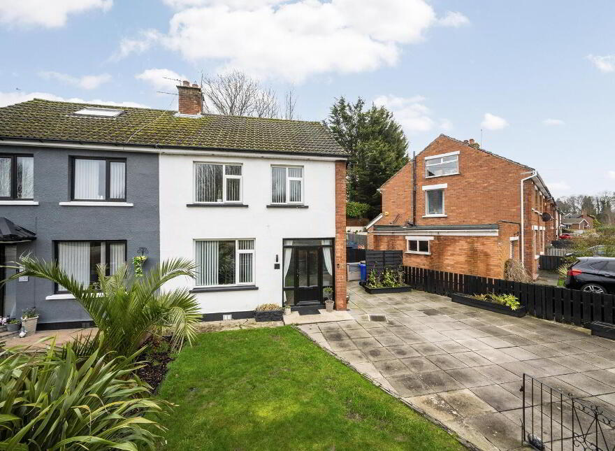 40 Sandhill Parade, Belfast, BT5 6FH