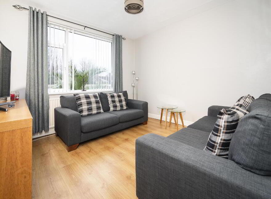 40 Sandhill Parade, Belfast, BT5 6FH