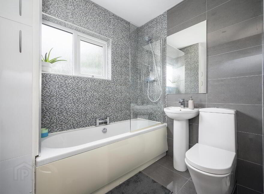 40 Sandhill Parade, Belfast, BT5 6FH