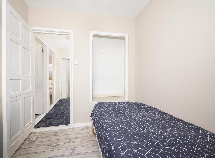 40 Sandhill Parade, Belfast, BT5 6FH