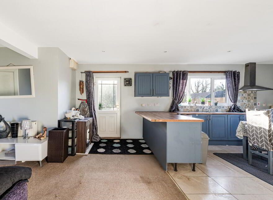 17-17a Ballywarren Road, Downpatrick, BT30 7DY