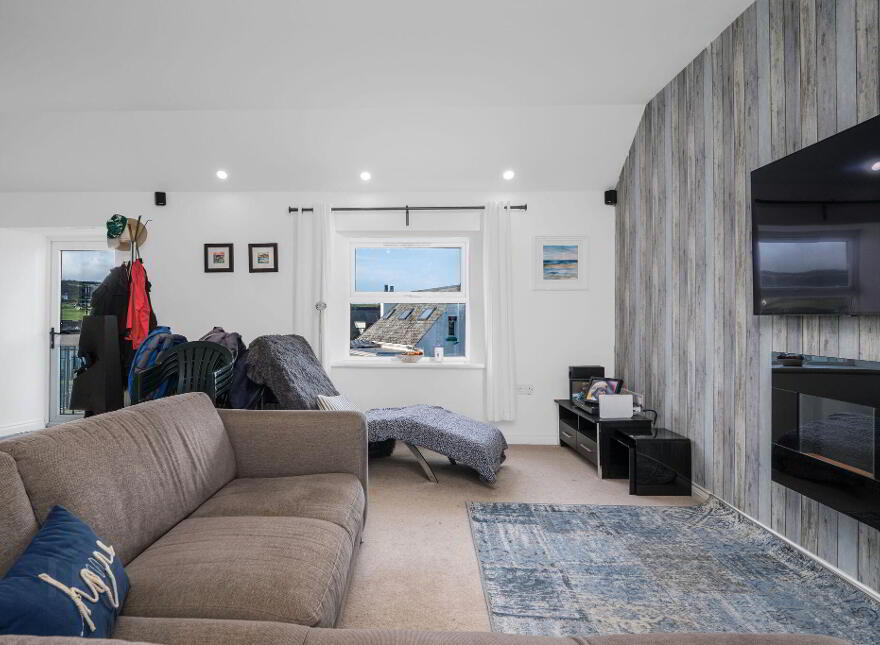 14B Bayhead Road, Portballintrae, BT57 8RZ
