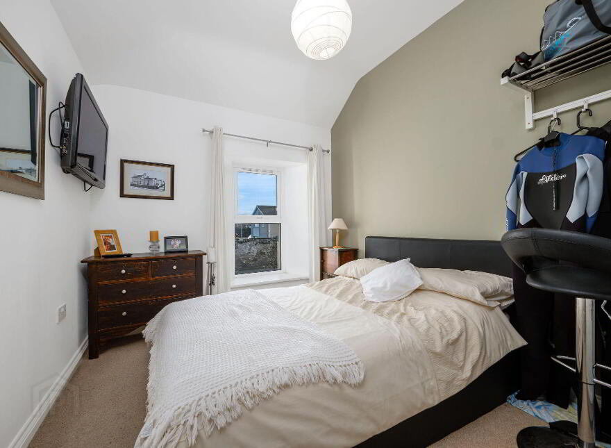 14B Bayhead Road, Portballintrae, BT57 8RZ