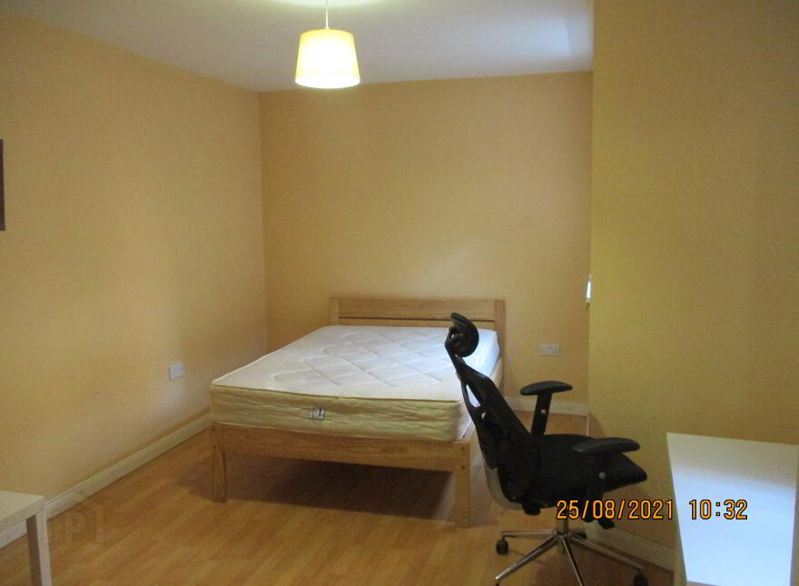 Three Great Apartments, 34 Magdala Street, Queens Botanic Area, Belfast, BT7 1PU