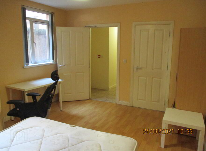 Three Great Apartments, 34 Magdala Street, Queens Botanic Area, Belfast, BT7 1PU