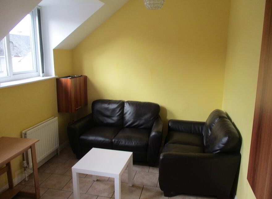 Three Great Apartments, 34 Magdala Street, Queens Botanic Area, Belfast, BT7 1PU
