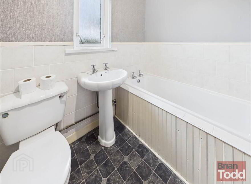 Ballycraigy Ring, Larne, BT40 2ET