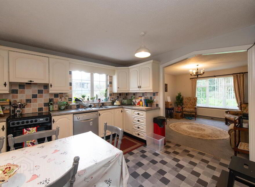 12 Edenavaddy Road, Ballynahinch, BT24 8JJ