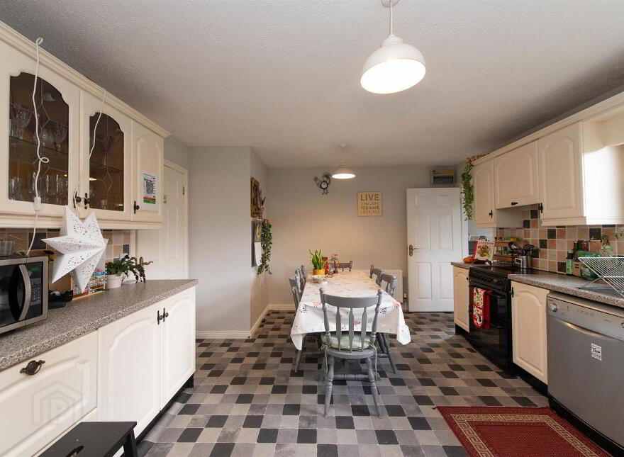12 Edenavaddy Road, Ballynahinch, BT24 8JJ