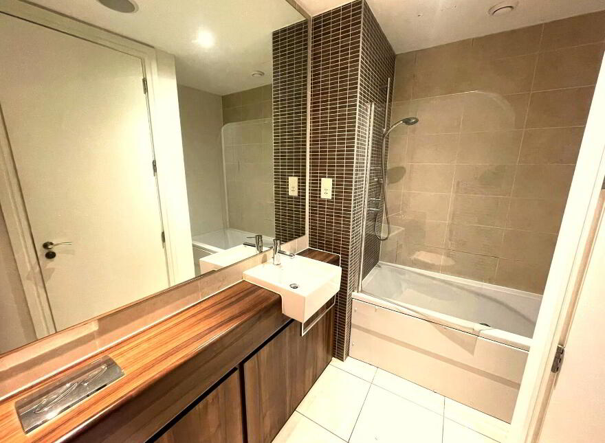 Apartment 9.06 The Arc 2I Queens Road, Belfast, BT3 9FL