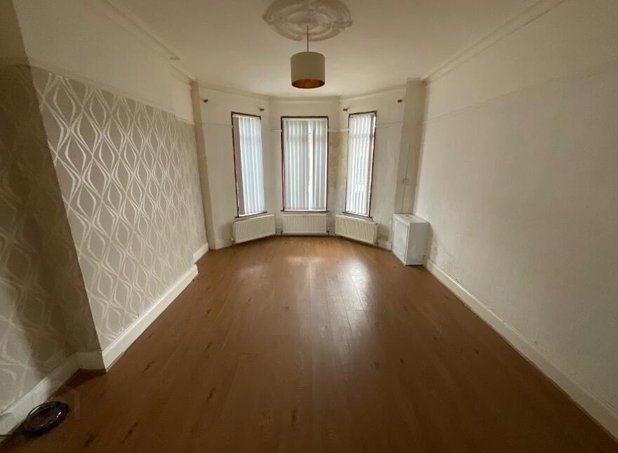 6 Ballygomartin Road, Belfast, BT13 3LD