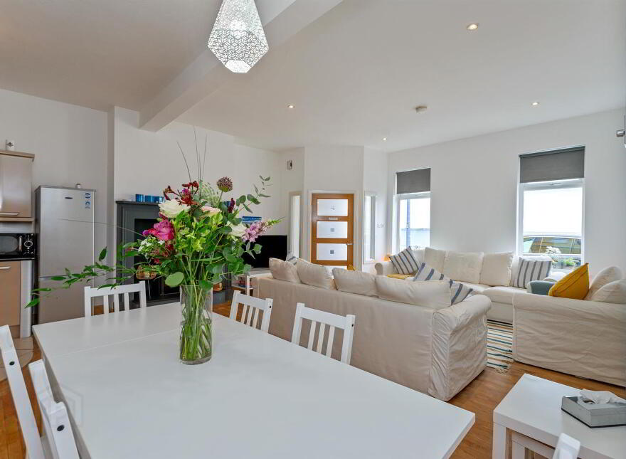 5 Shore Street, Donaghadee, BT21 0DG