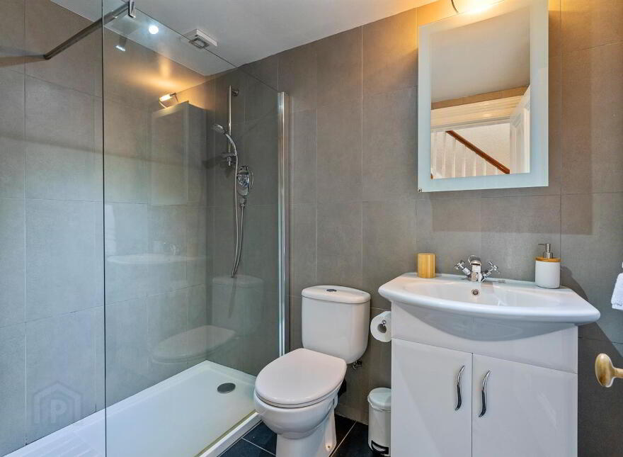 5 Shore Street, Donaghadee, BT21 0DG