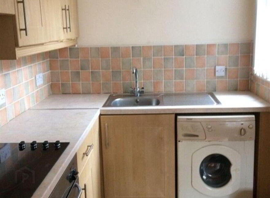 2, 28 Lawrence Street, Belfast, BT7 1LF