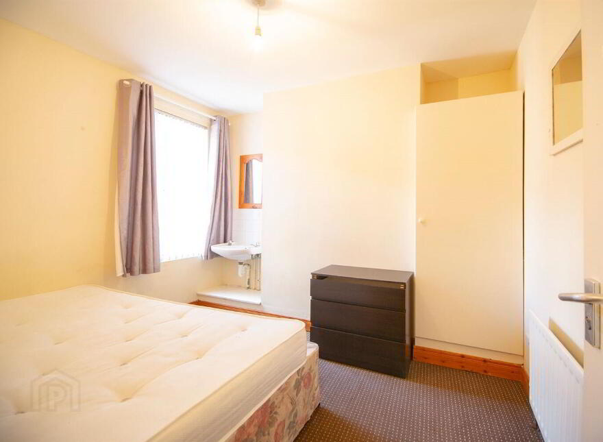 10 Curzon Street, Belfast, BT7 1QU