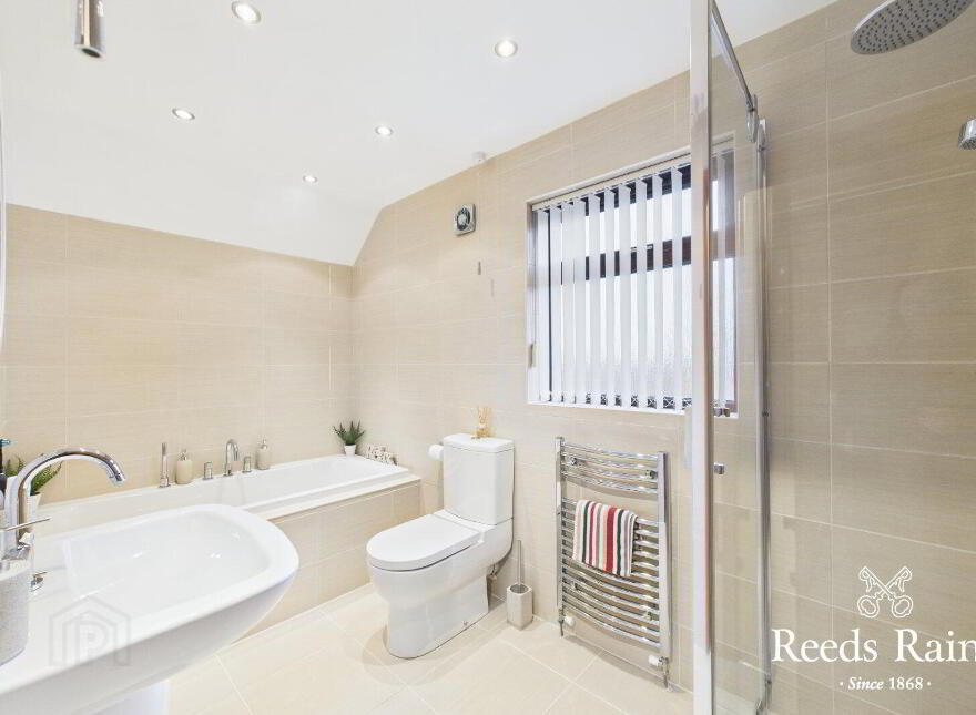 1 Town Park, Carrickfergus, BT38 8FG
