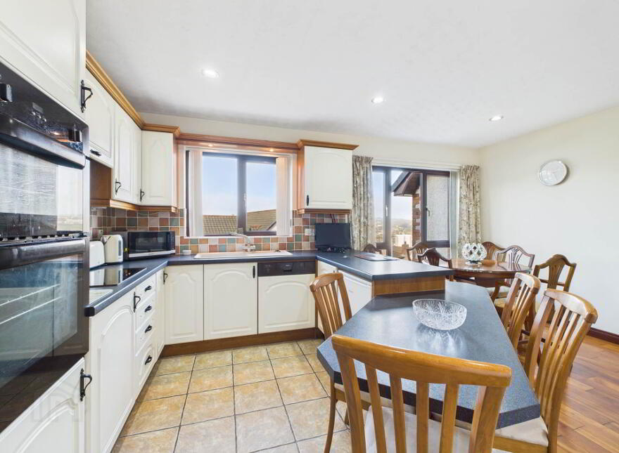 4 Inver Heights, Larne, BT40 3AR