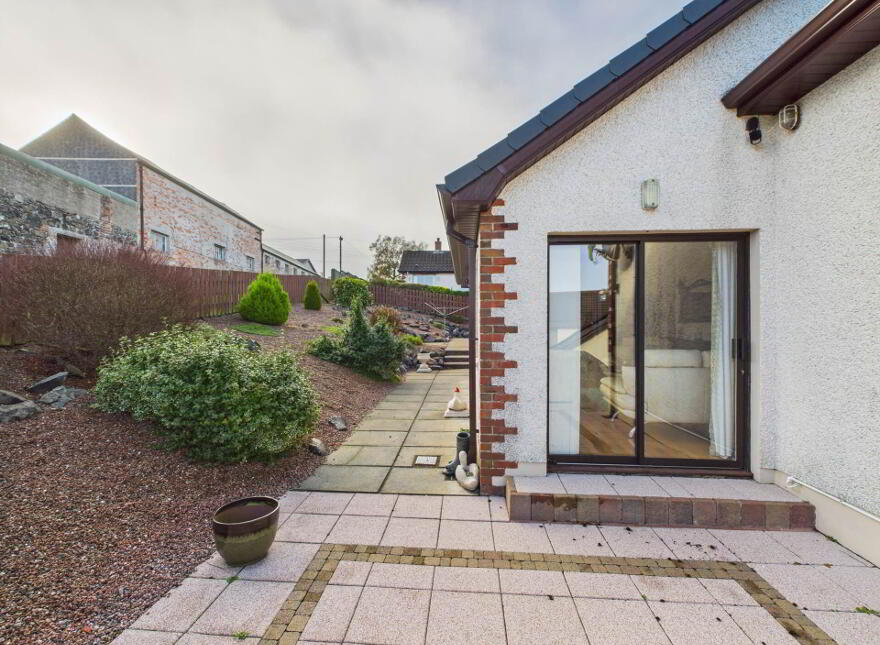 4 Inver Heights, Larne, BT40 3AR
