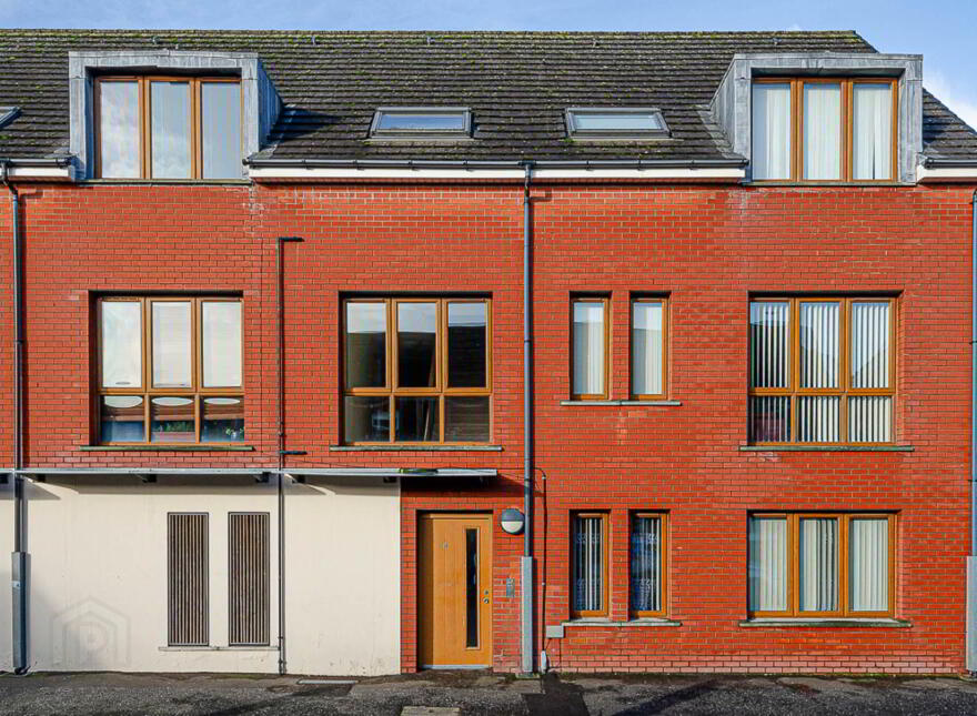 Apt 1, 8 Cherryville Street, Woodstock, Belfast, BT6 8BJ